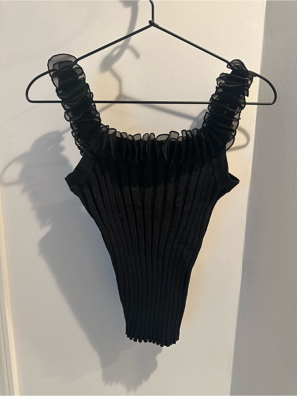Cute, stretchy black top, 50% silk!